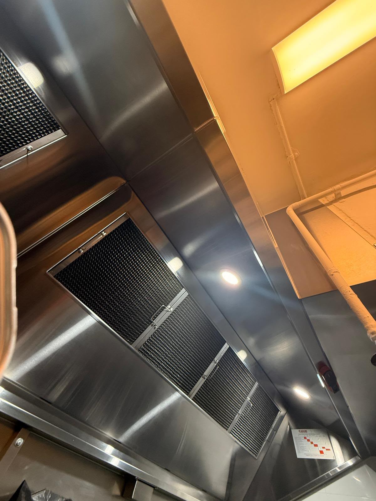 Commercial kitchen cleaning